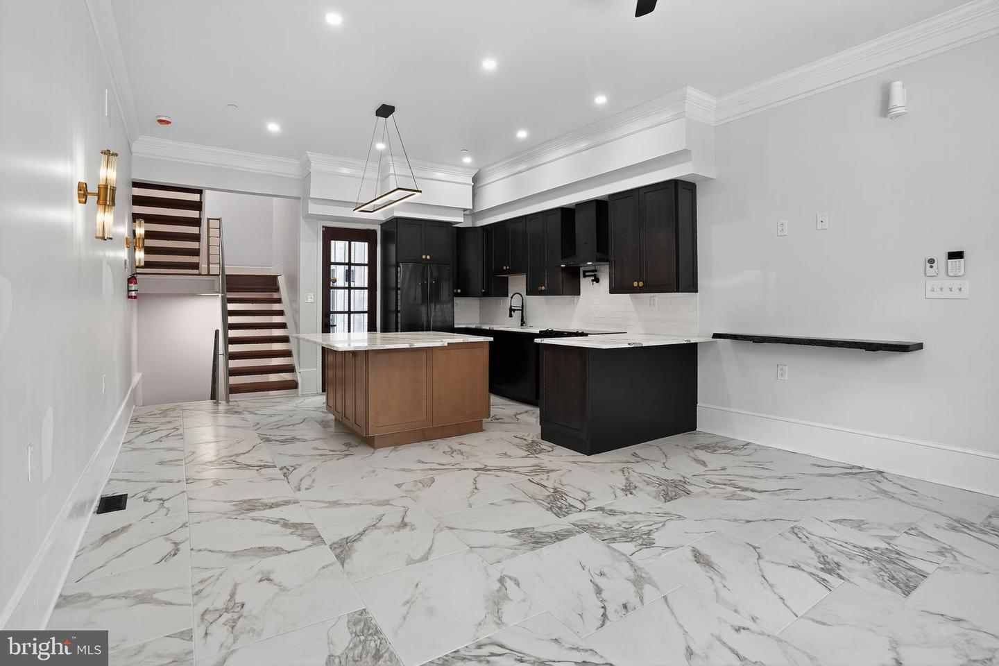 Philadelphia, Pennsylvania, 19147, United States, 3 Bedrooms Bedrooms, ,4 BathroomsBathrooms,Residential,For Sale,1926434