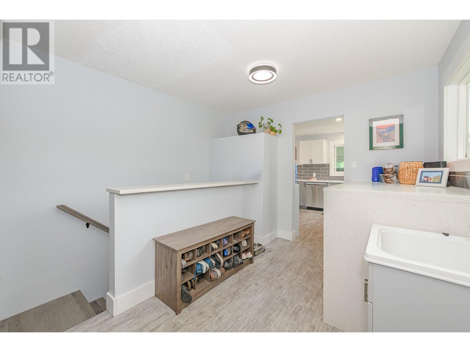 SICAMOUS, British Columbia, V0E 2V4, CA, 3 Bedrooms Bedrooms, ,2 BathroomsBathrooms,Residential,For Sale,1903862
