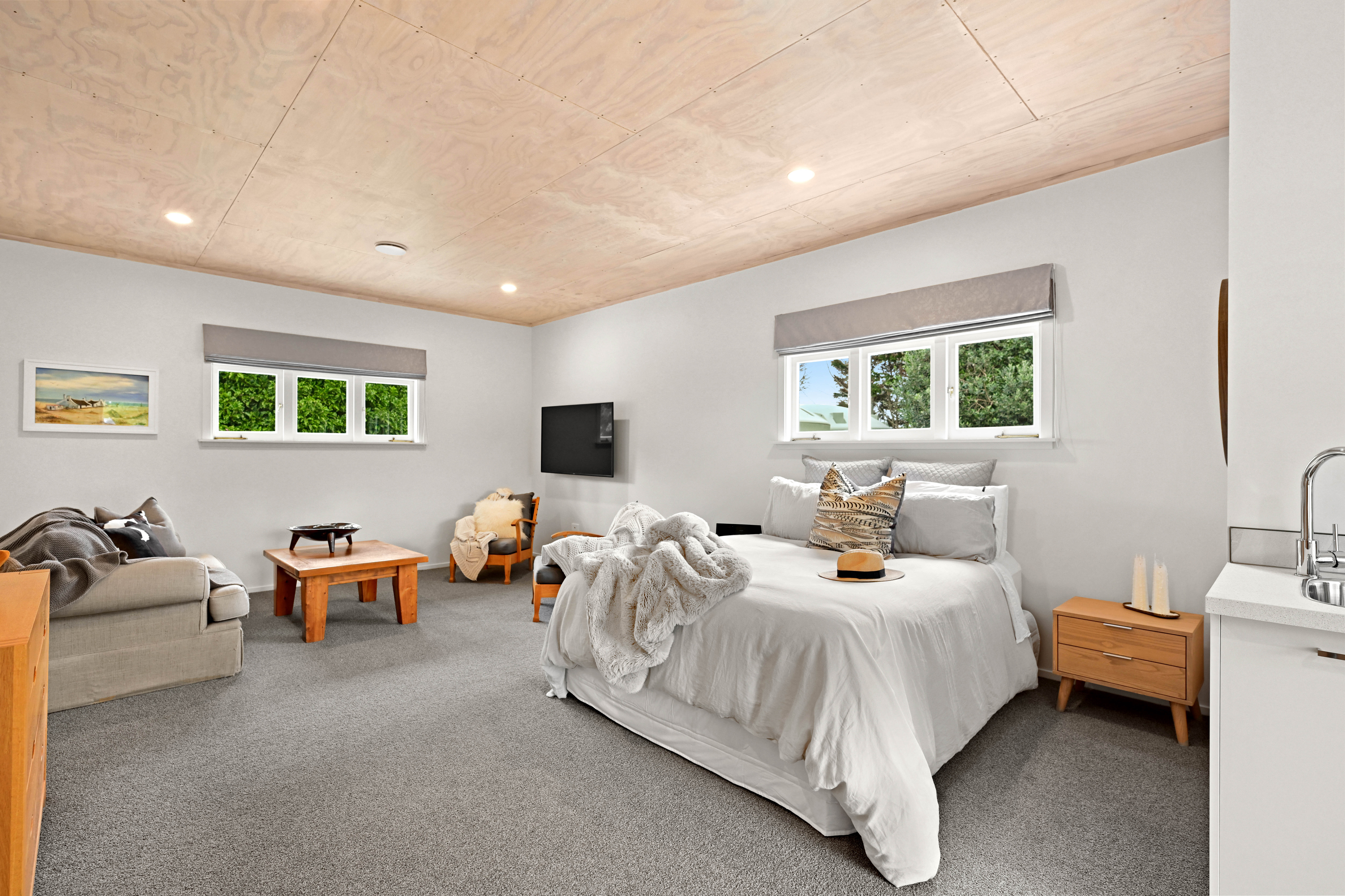  Chic Character with Acreage - 物件實景