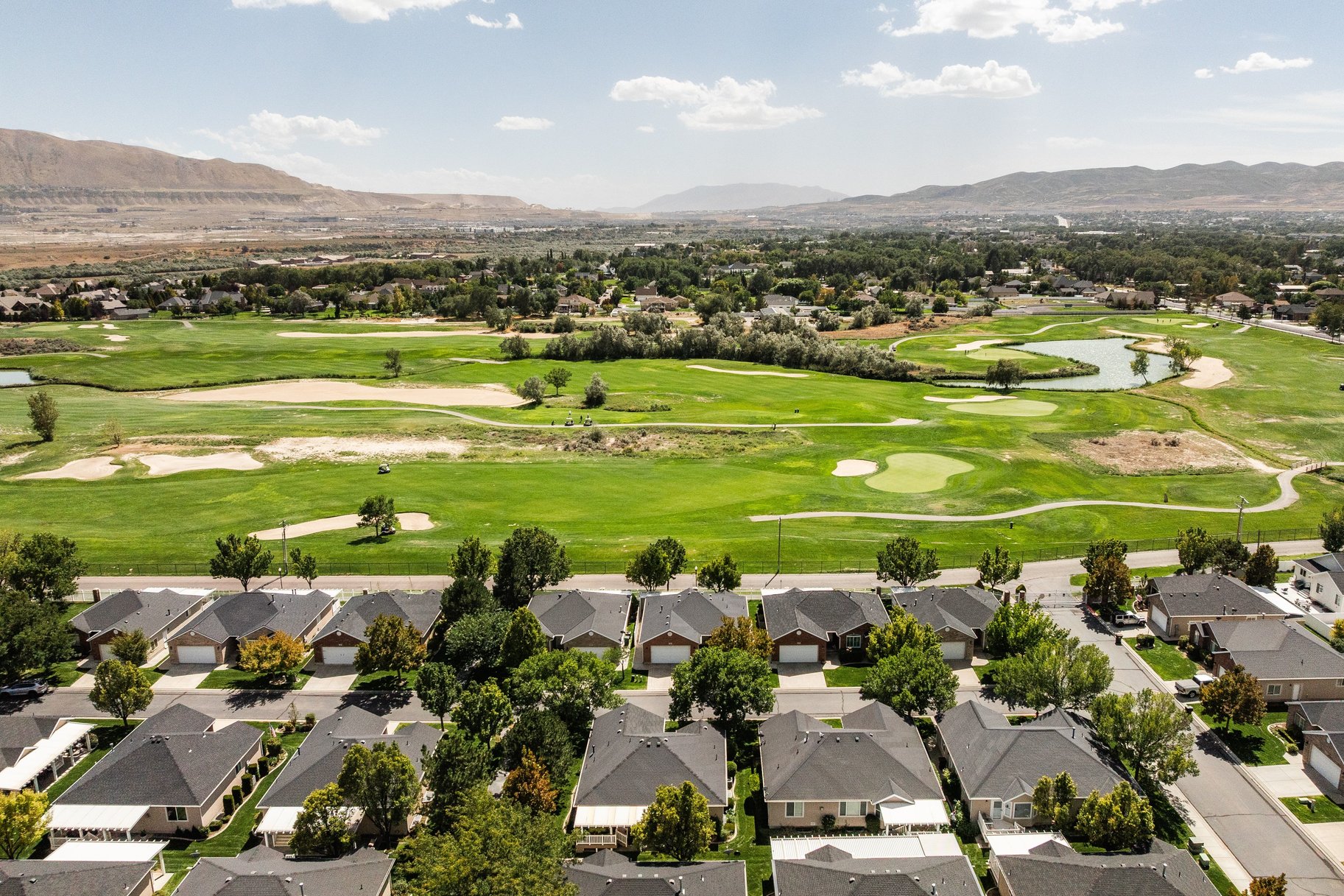  Private Community by Riverbend Golf Course - 物件實景