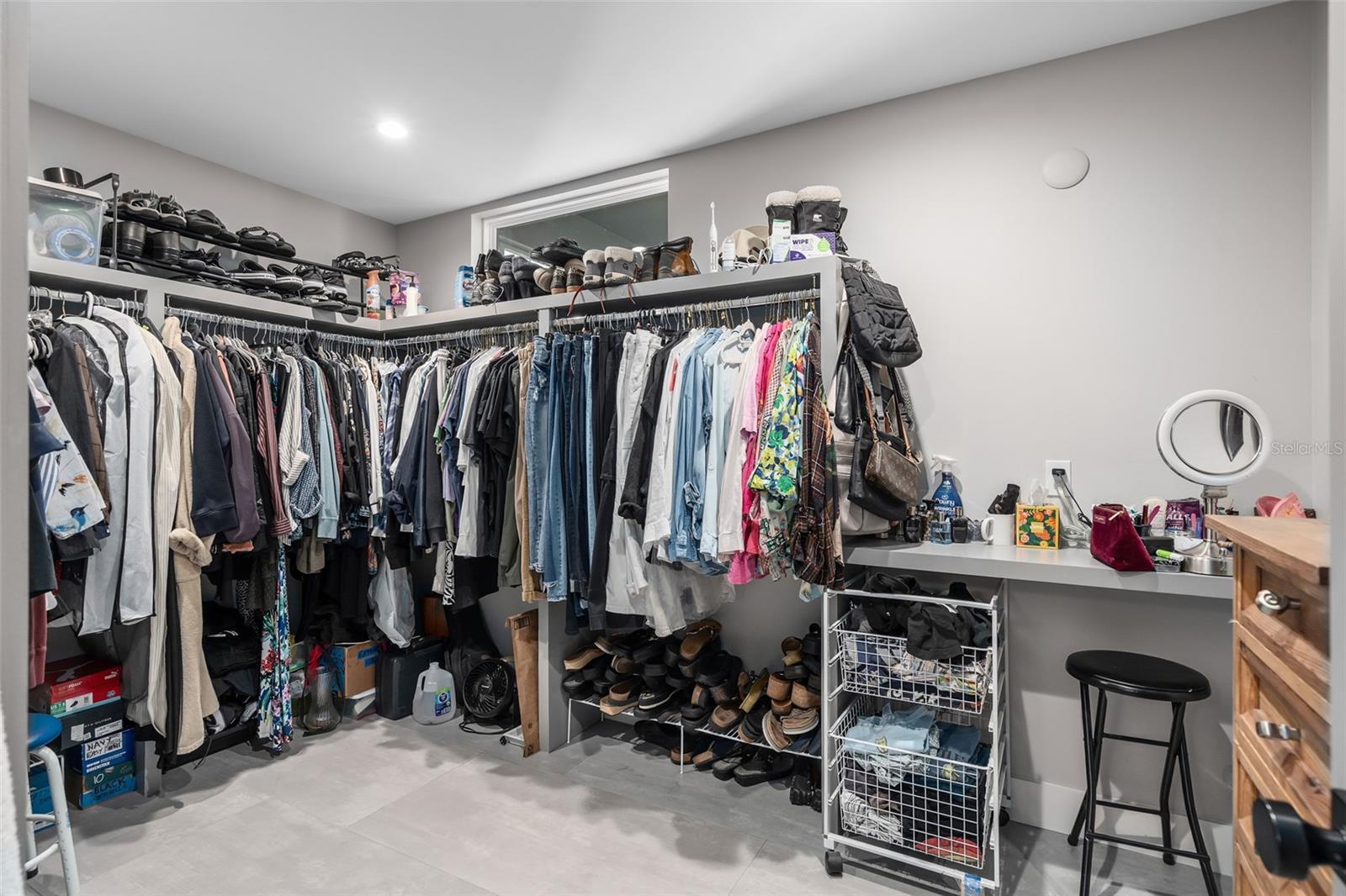 ORLANDO, Florida, 32806, United States, 4 Bedrooms Bedrooms, ,3 BathroomsBathrooms,Residential,For Sale,1978937