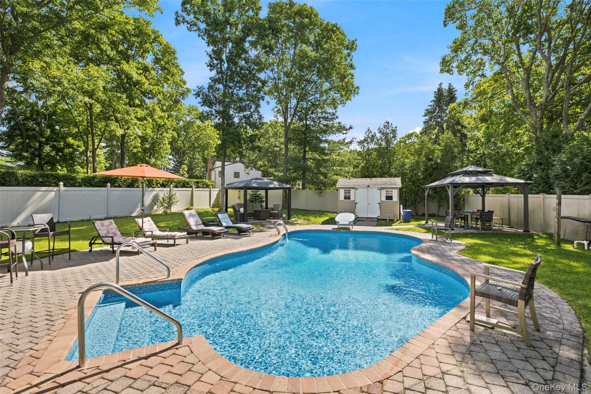  17 Lower Road, Smithtown, NY, 11787 - 物件實景