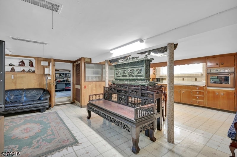 Clifton City, New Jersey, 07011, United States, 4 Bedrooms Bedrooms, ,2 BathroomsBathrooms,Residential,For Sale,1916350
