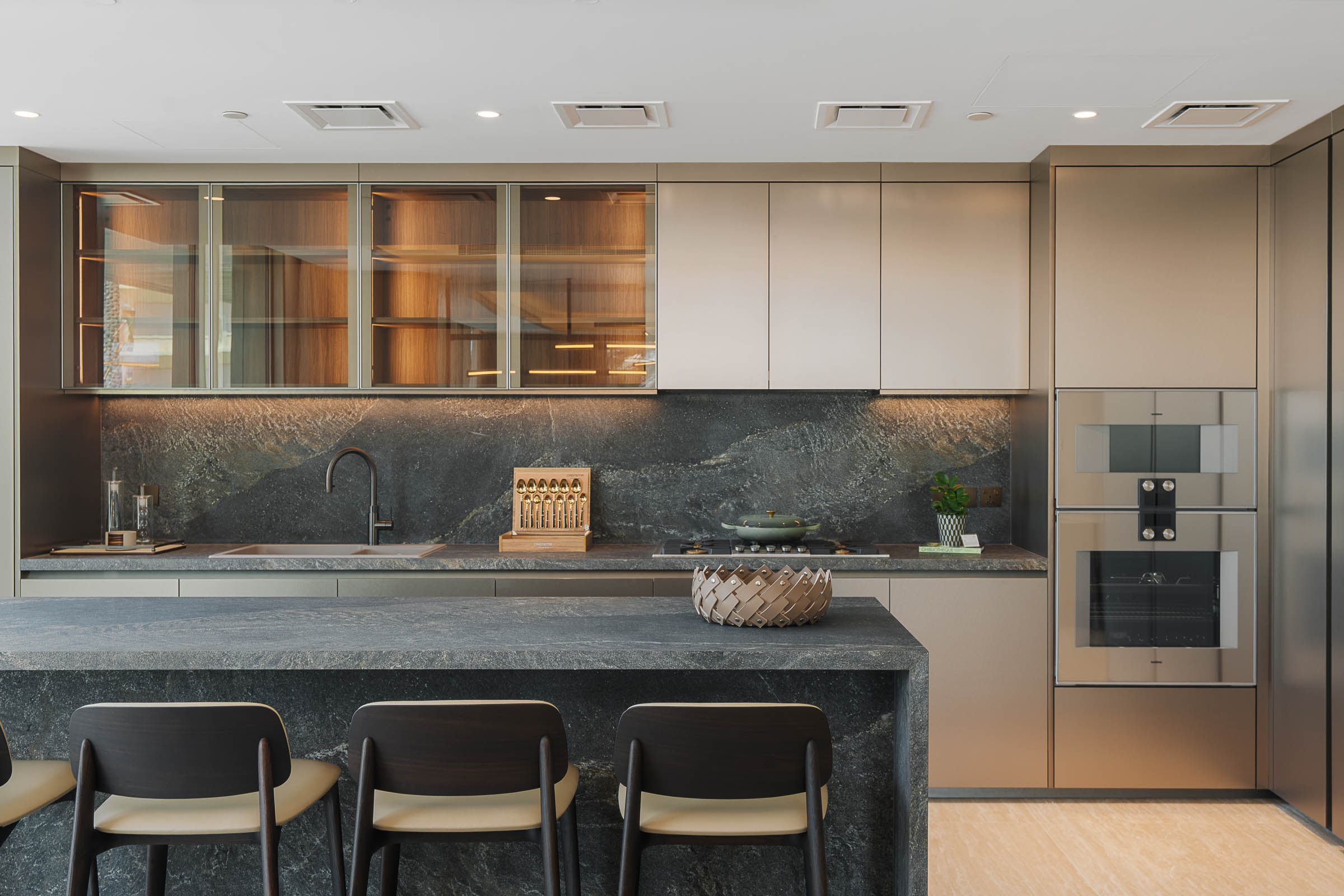  Brand-New Three-Bedroom Residence at Serenia Living - 物件實景