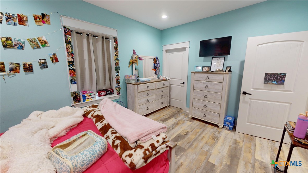 Goliad, Texas, 77963, United States, 4 Bedrooms Bedrooms, ,3 BathroomsBathrooms,Residential,For Sale,1895405