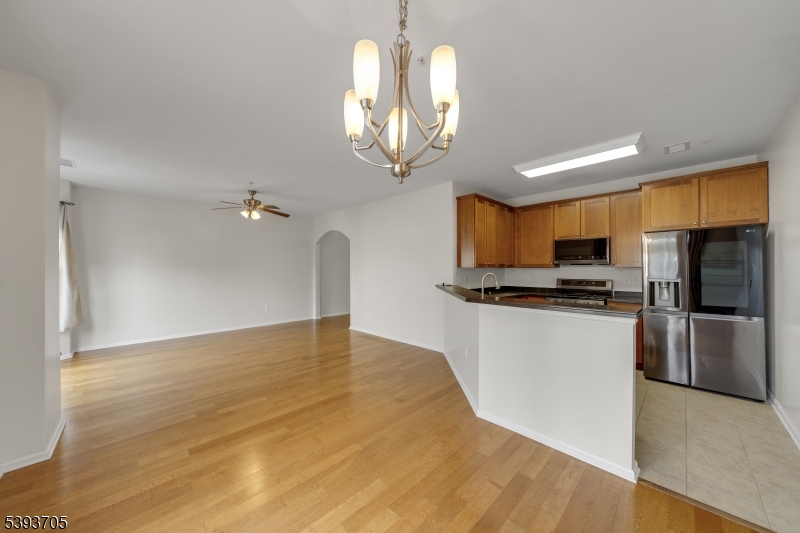 Belleville Twp., New Jersey, 07109, United States, 2 Bedrooms Bedrooms, ,3 BathroomsBathrooms,Residential,For Sale,1971321