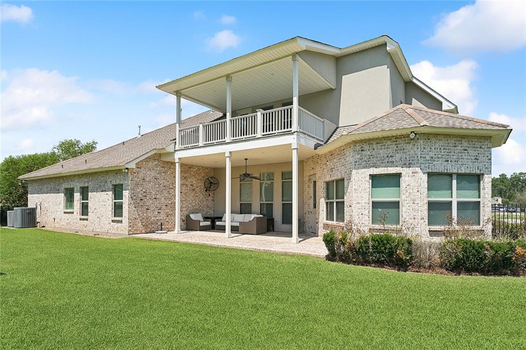 Madisonville, Louisiana, 70447, United States, 4 Bedrooms Bedrooms, ,4 BathroomsBathrooms,Residential,For Sale,1947964