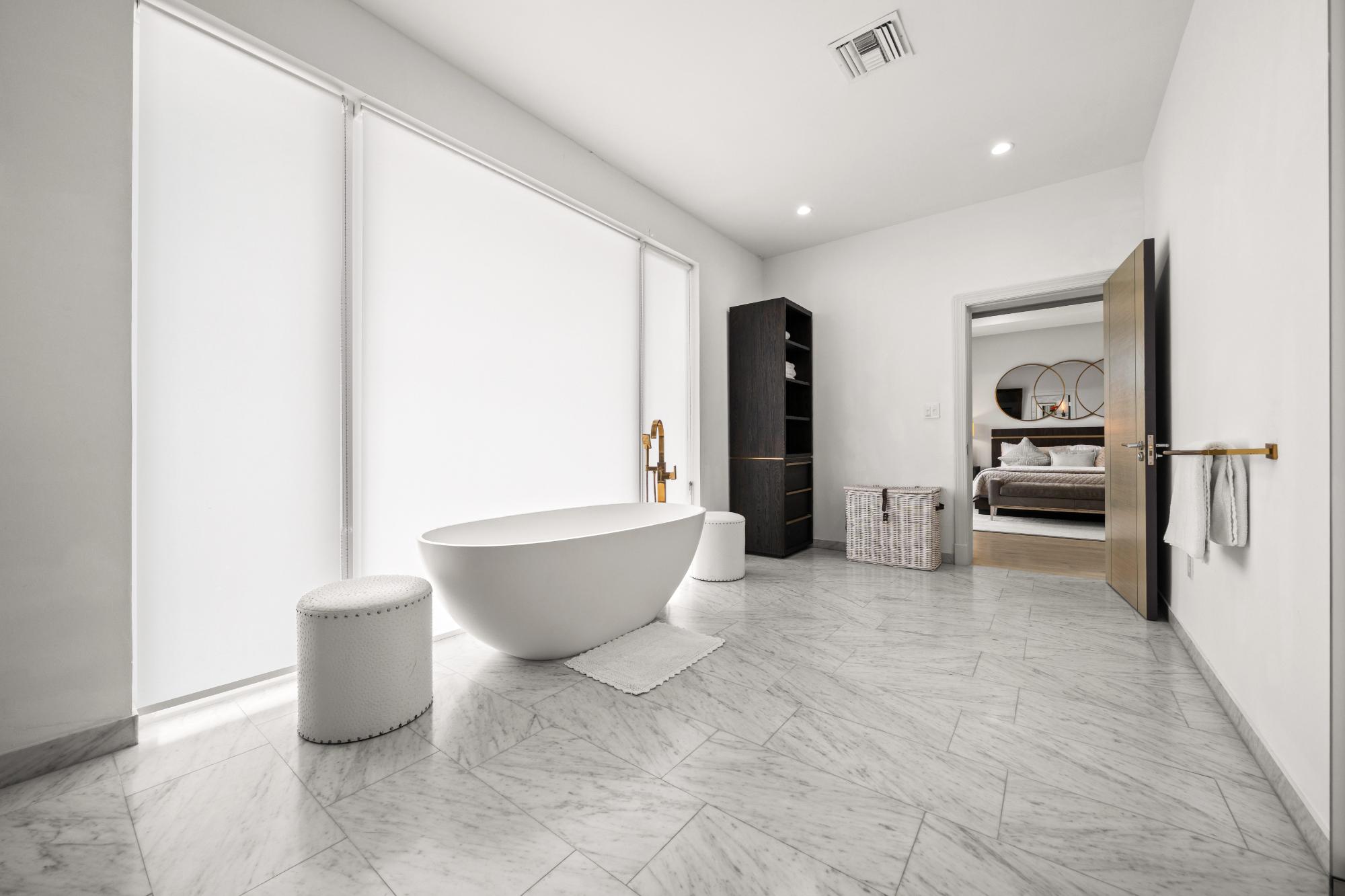 Palm Cay, Nassau / New Providence, New Providence, BS, 5 Bedrooms Bedrooms, ,5 BathroomsBathrooms,Residential,For Sale,1991755