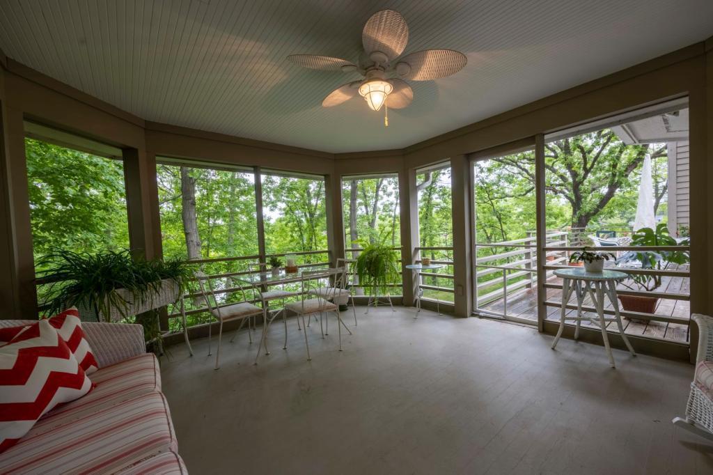 Mendota Heights, Minnesota, 55118, United States, 4 Bedrooms Bedrooms, ,3 BathroomsBathrooms,Residential,For Sale,1836960