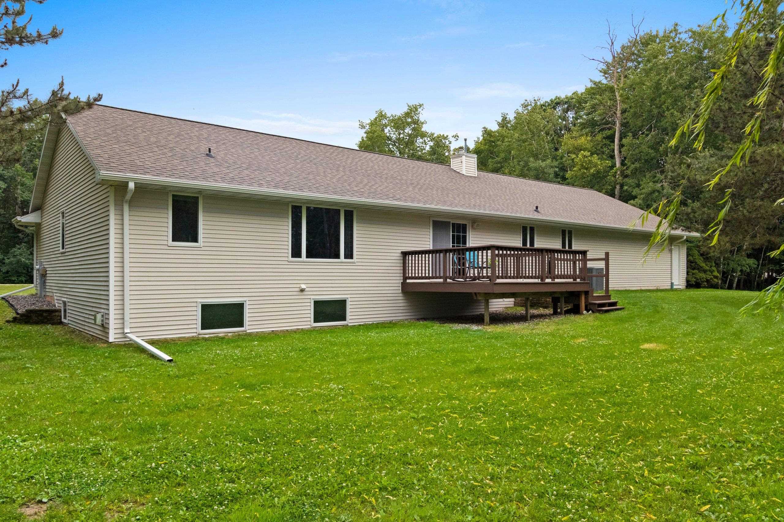 DE PERE, Wisconsin, 54115, United States, 3 Bedrooms Bedrooms, ,4 BathroomsBathrooms,Residential,For Sale,1912239