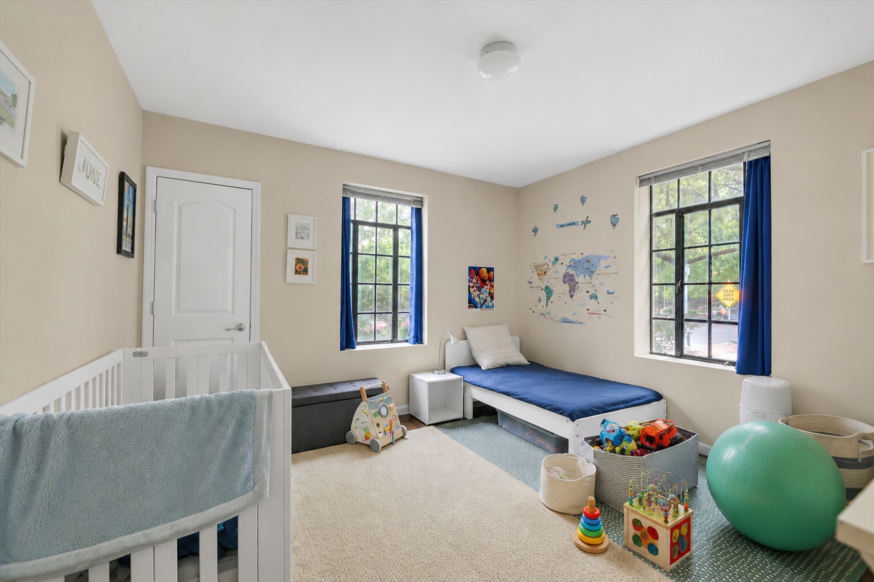  ?RARELY AVAILABLE BRICK TWO FAMILY TOWNHOUSE IN FOREST HILLS GARDENS? - 物件實景