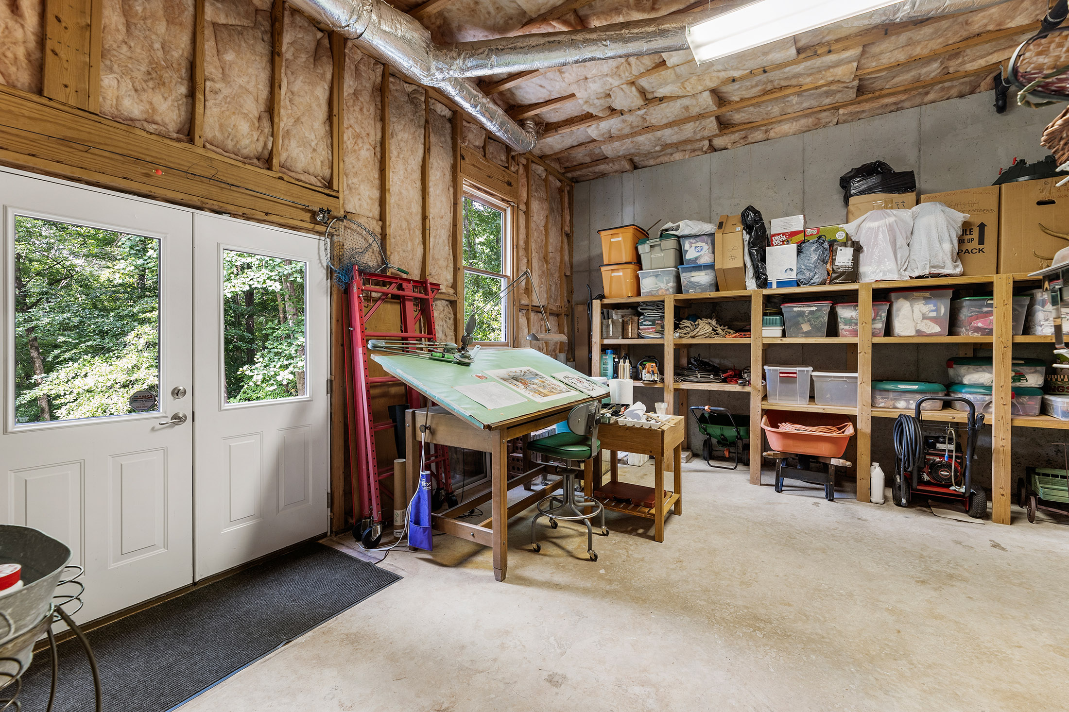  Tucked Among Mature Hardwoods on a Private 1.25+/- Acre River Lot - 物件實景