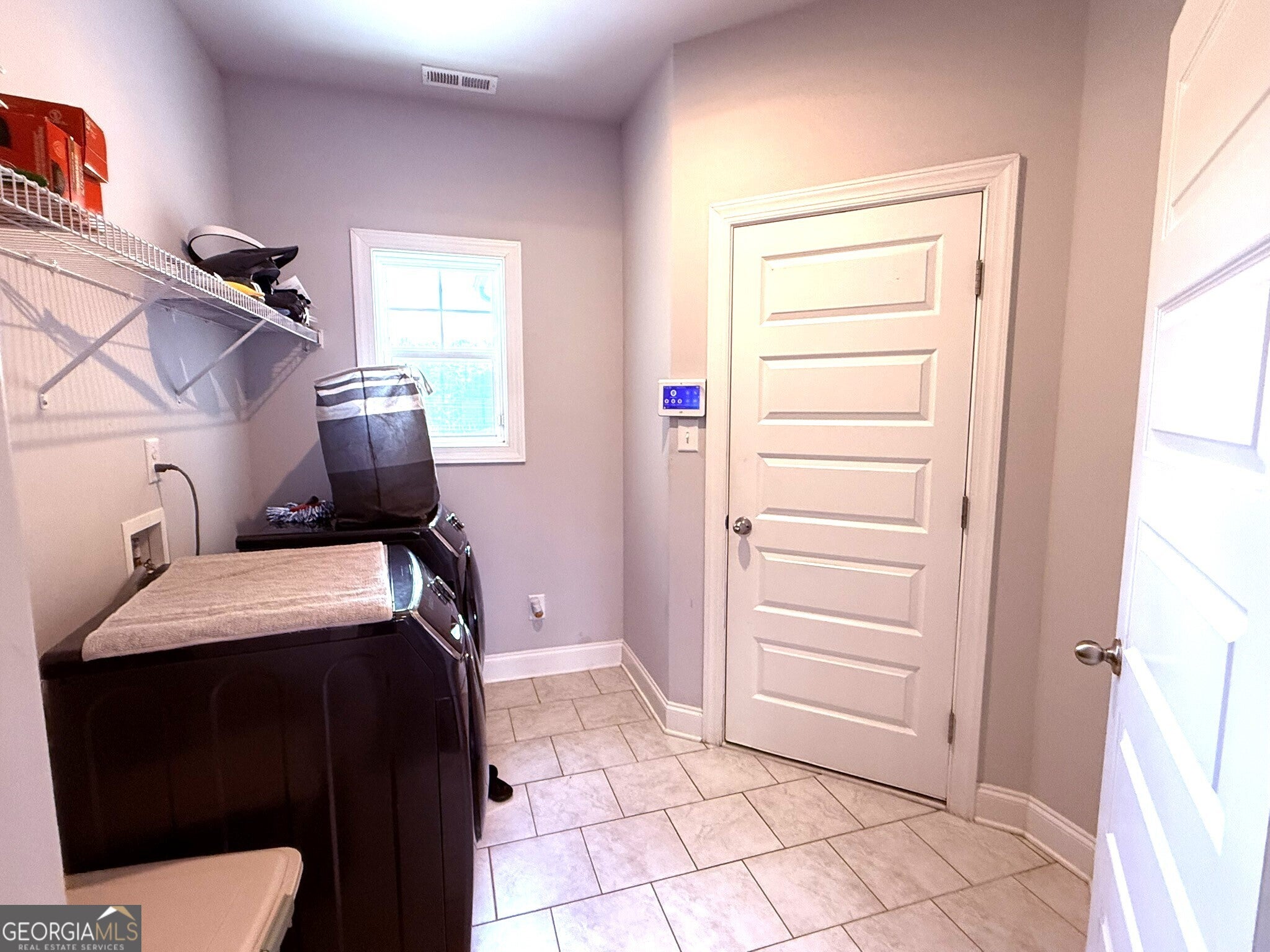 Newnan, Georgia, 30263, United States, 4 Bedrooms Bedrooms, ,3 BathroomsBathrooms,Residential,For Sale,1935946