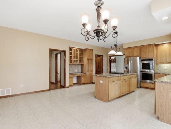 Sayre, Pennsylvania, 18840, United States, 5 Bedrooms Bedrooms, ,4 BathroomsBathrooms,Residential,For Sale,1979429