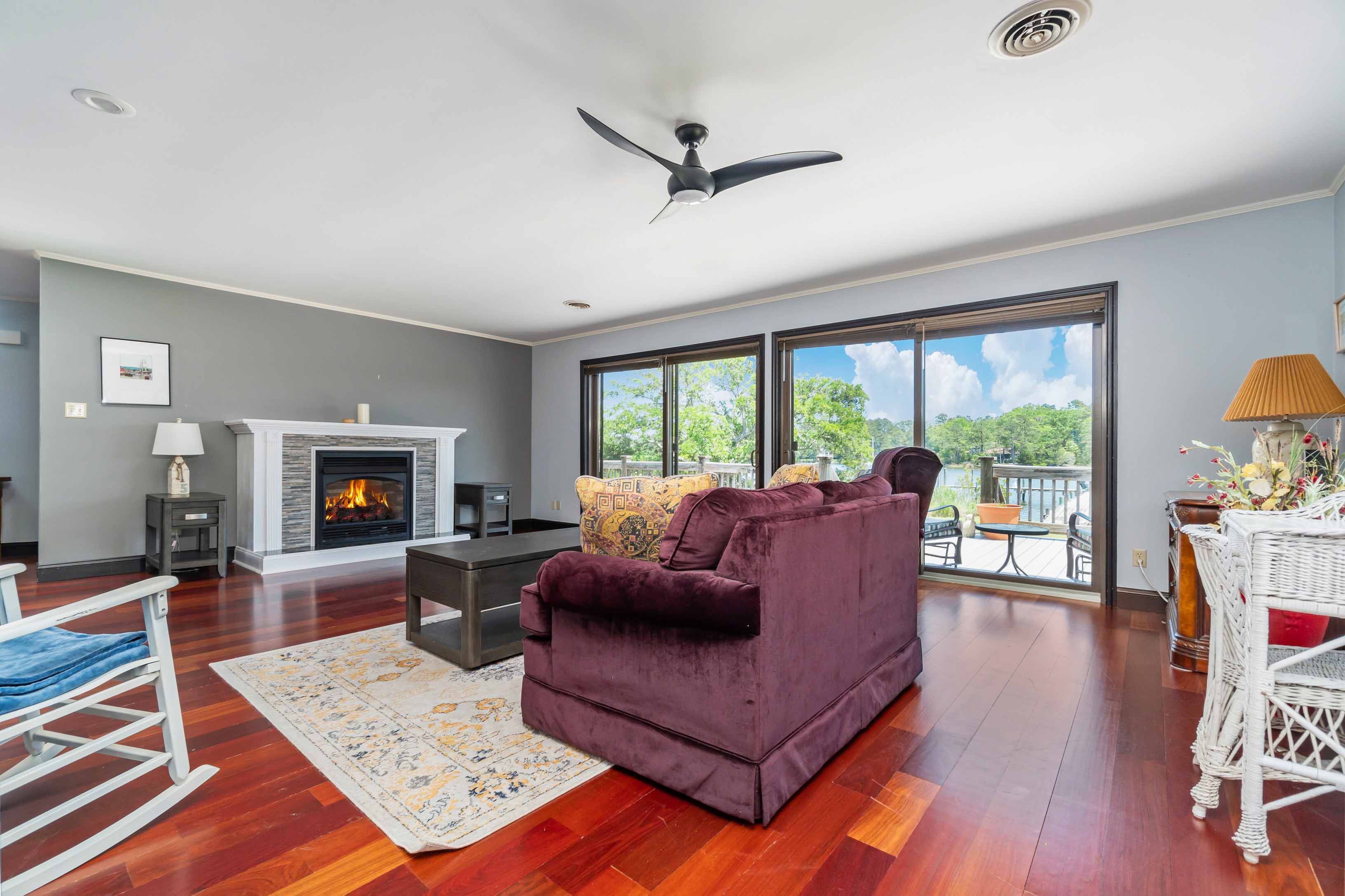Oriental, North Carolina, 28571, United States, 2 Bedrooms Bedrooms, ,3 BathroomsBathrooms,Residential,For Sale,1943543