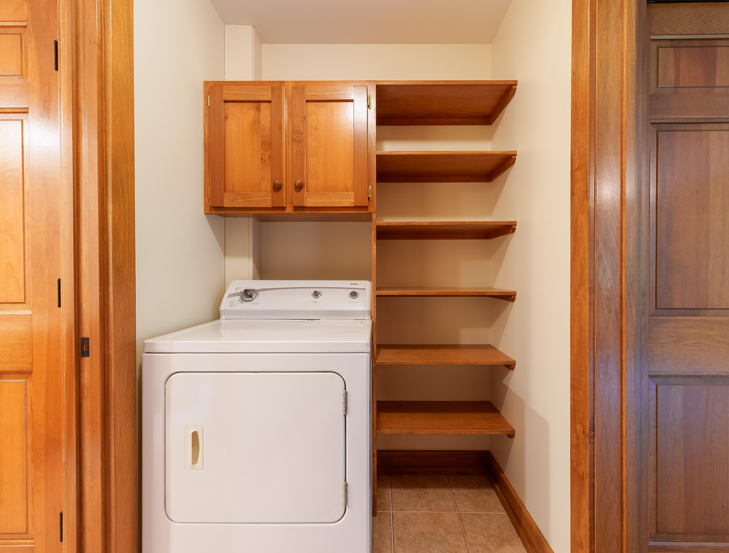 Lowell, Michigan, 49331, United States, 2 Bedrooms Bedrooms, ,2 BathroomsBathrooms,Residential,For Sale,1987591