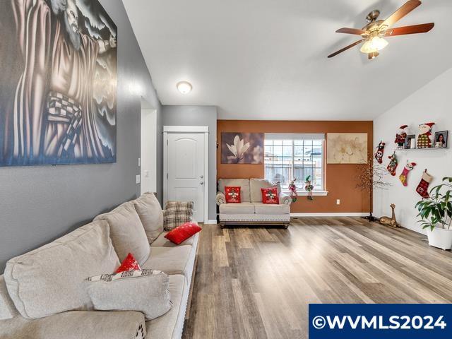 566 11th St N, Aumsville, Oregon, 97325, United States, 4 Bedrooms Bedrooms, ,2 BathroomsBathrooms,Residential,For Sale,566 11th St N,1668469