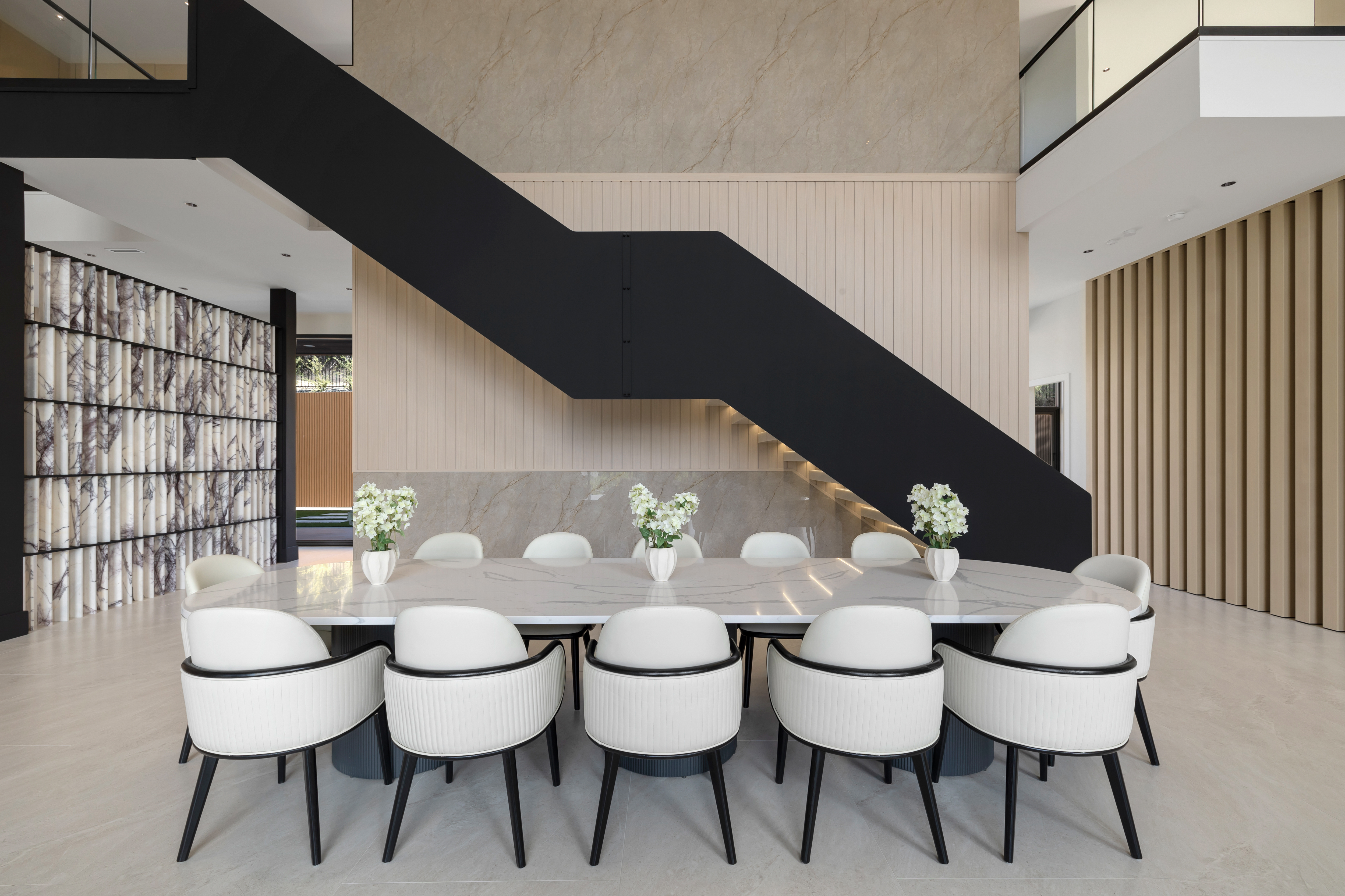  Bold Contemporary Estate for Elevated Living - 物件實景