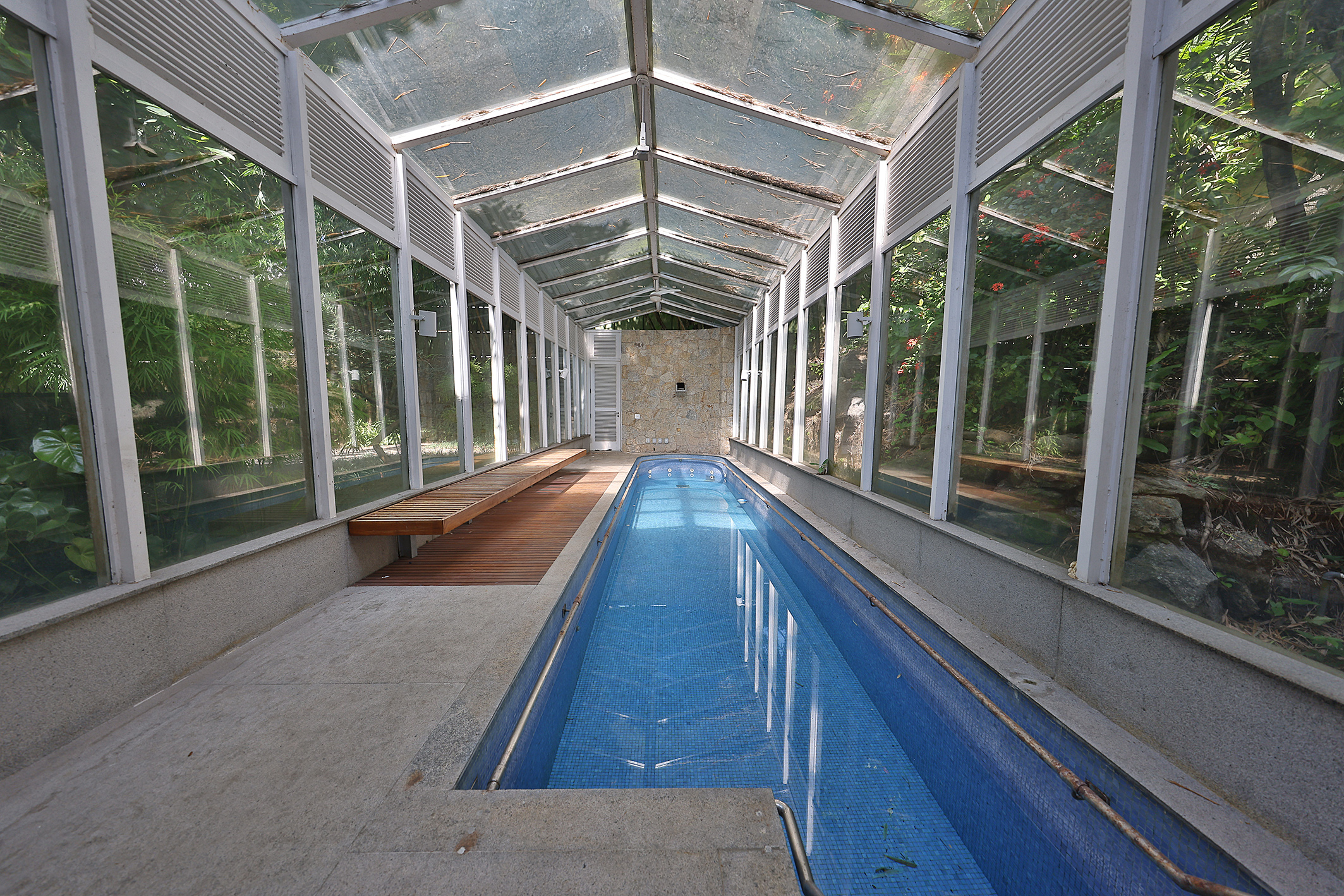  Estate surrounded by greenery with expansive grounds and amenities - 物件實景