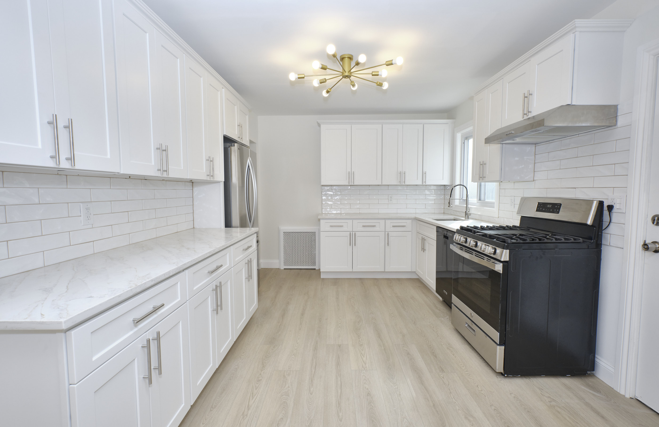 Elmont, New York, 11003, United States, 5 Bedrooms Bedrooms, ,2 BathroomsBathrooms,Residential,For Sale,1981146