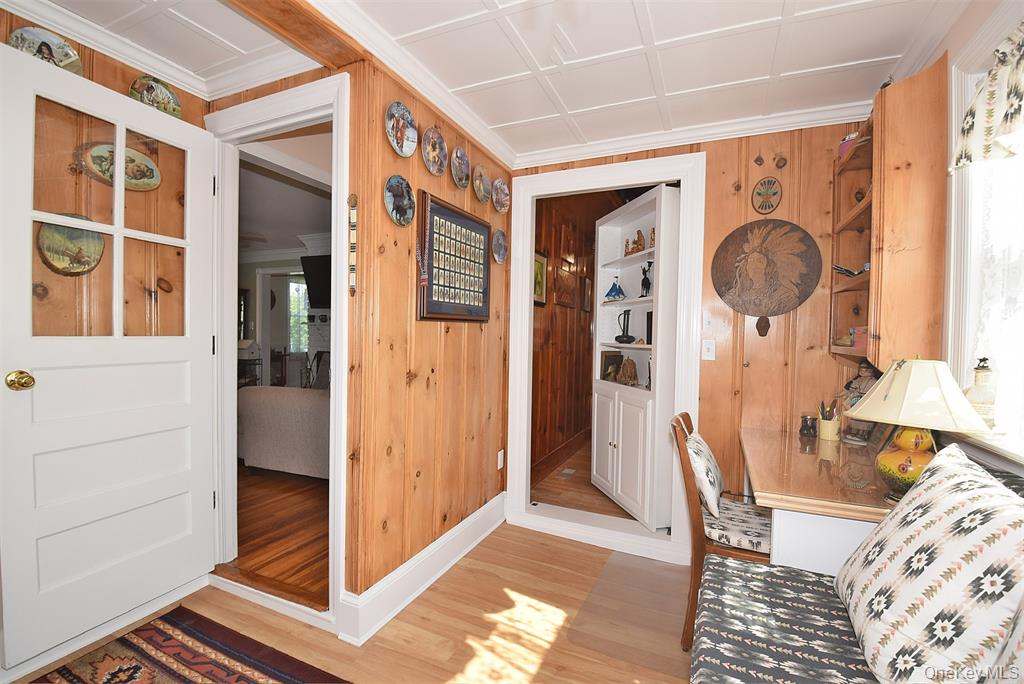 Lindenhurst, New York, 11757, United States, 5 Bedrooms Bedrooms, ,3 BathroomsBathrooms,Residential,For Sale,2049056
