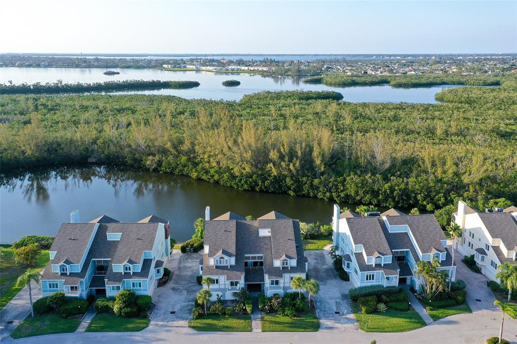 Bradenton, Florida, 34210, United States, 2 Bedrooms Bedrooms, ,3 BathroomsBathrooms,Residential,For Sale,1793424