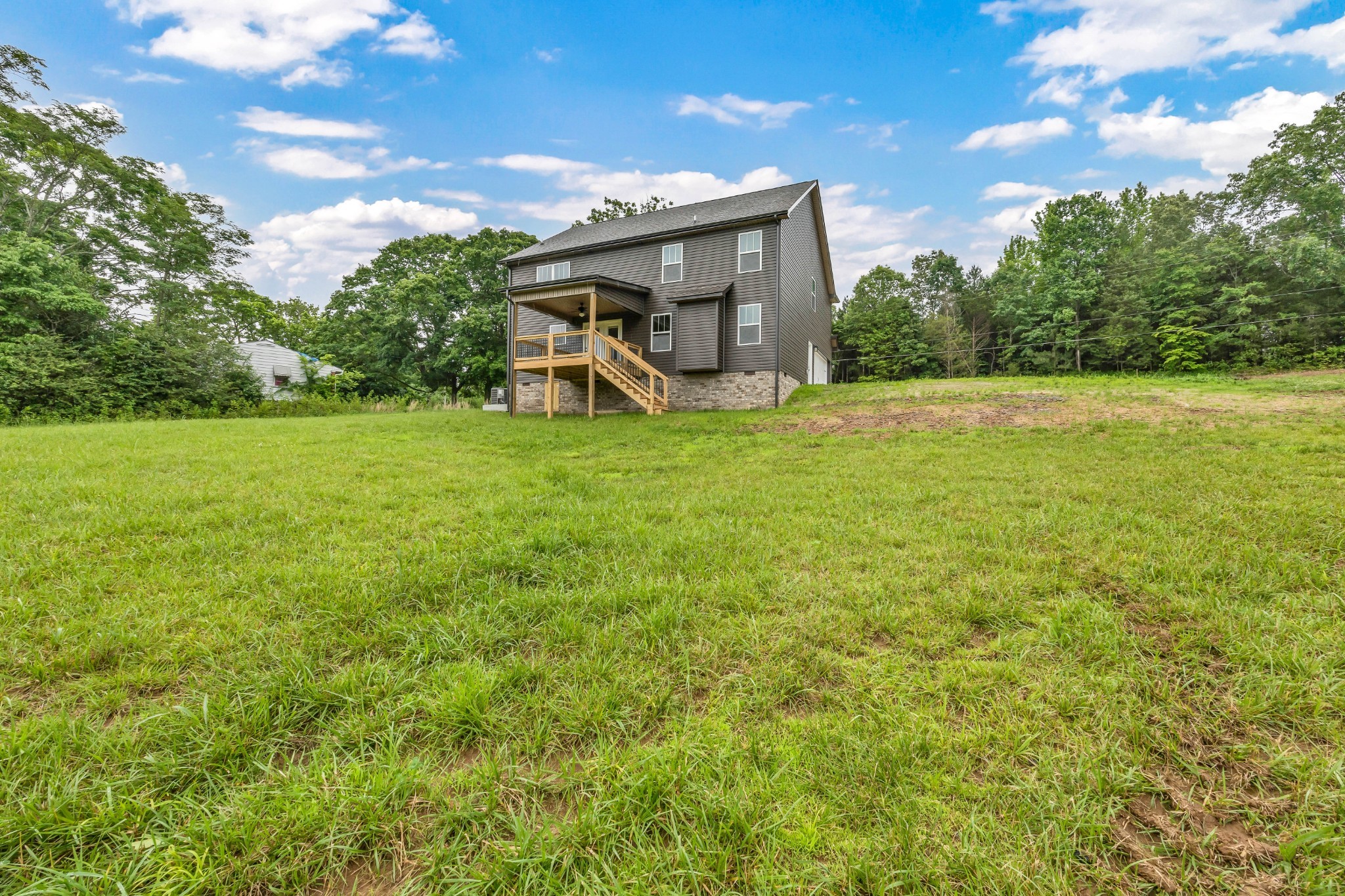 Clarksville, Tennessee, 37040, United States, 4 Bedrooms Bedrooms, ,3 BathroomsBathrooms,Residential,For Sale,1974030