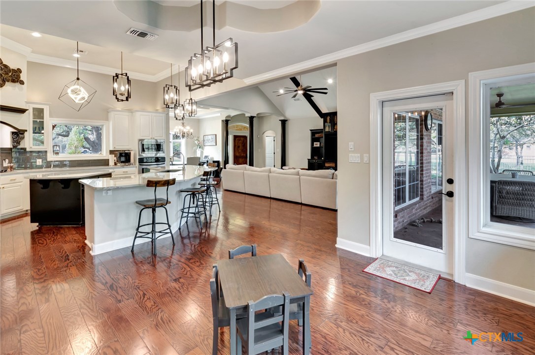 Inez, Texas, 77968, United States, 3 Bedrooms Bedrooms, ,3 BathroomsBathrooms,Residential,For Sale,1760733