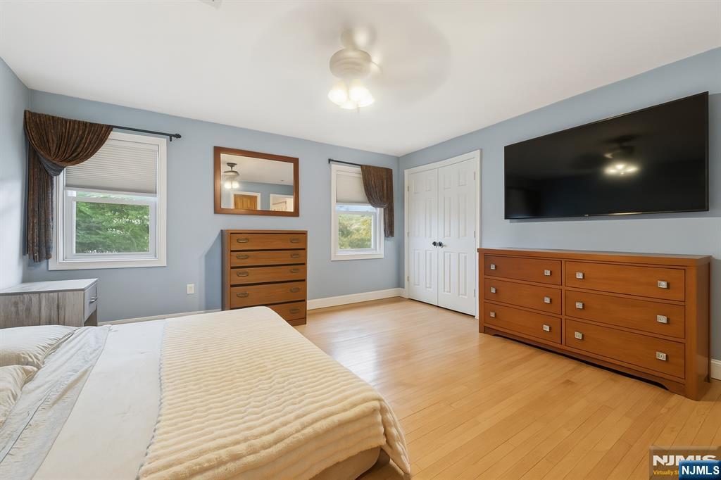 Hillsdale, New Jersey, 07642, United States, 5 Bedrooms Bedrooms, ,3 BathroomsBathrooms,Residential,For Sale,1885332