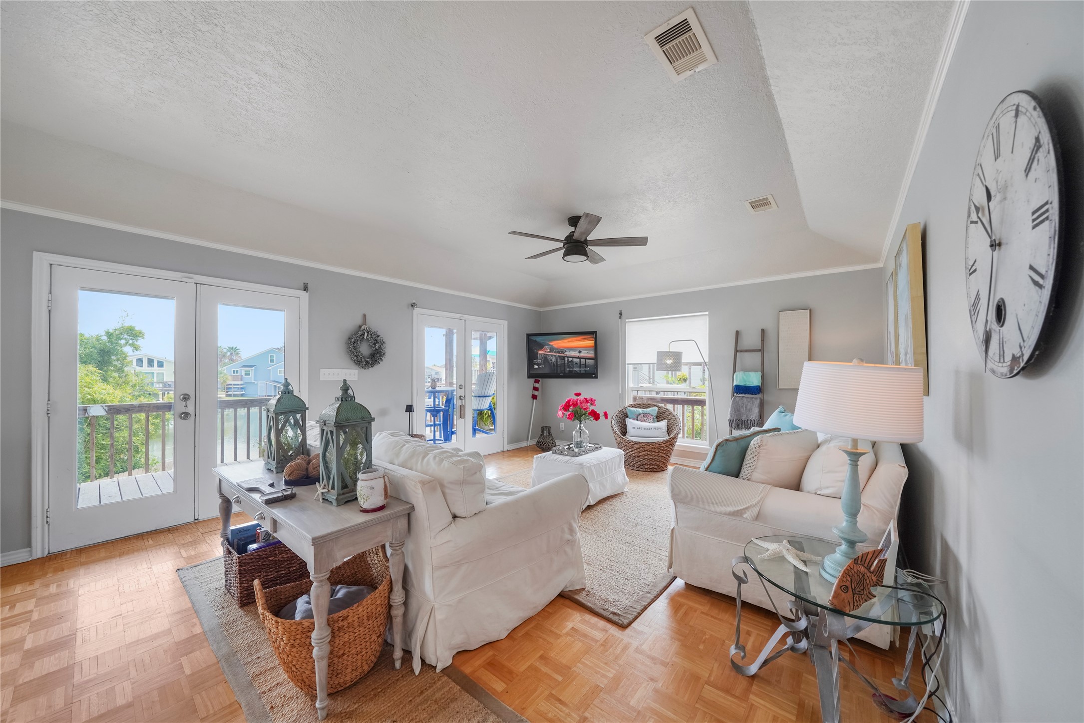 Jamaica Beach, Texas, 77554, United States, 3 Bedrooms Bedrooms, ,4 BathroomsBathrooms,Residential,For Sale,1932424