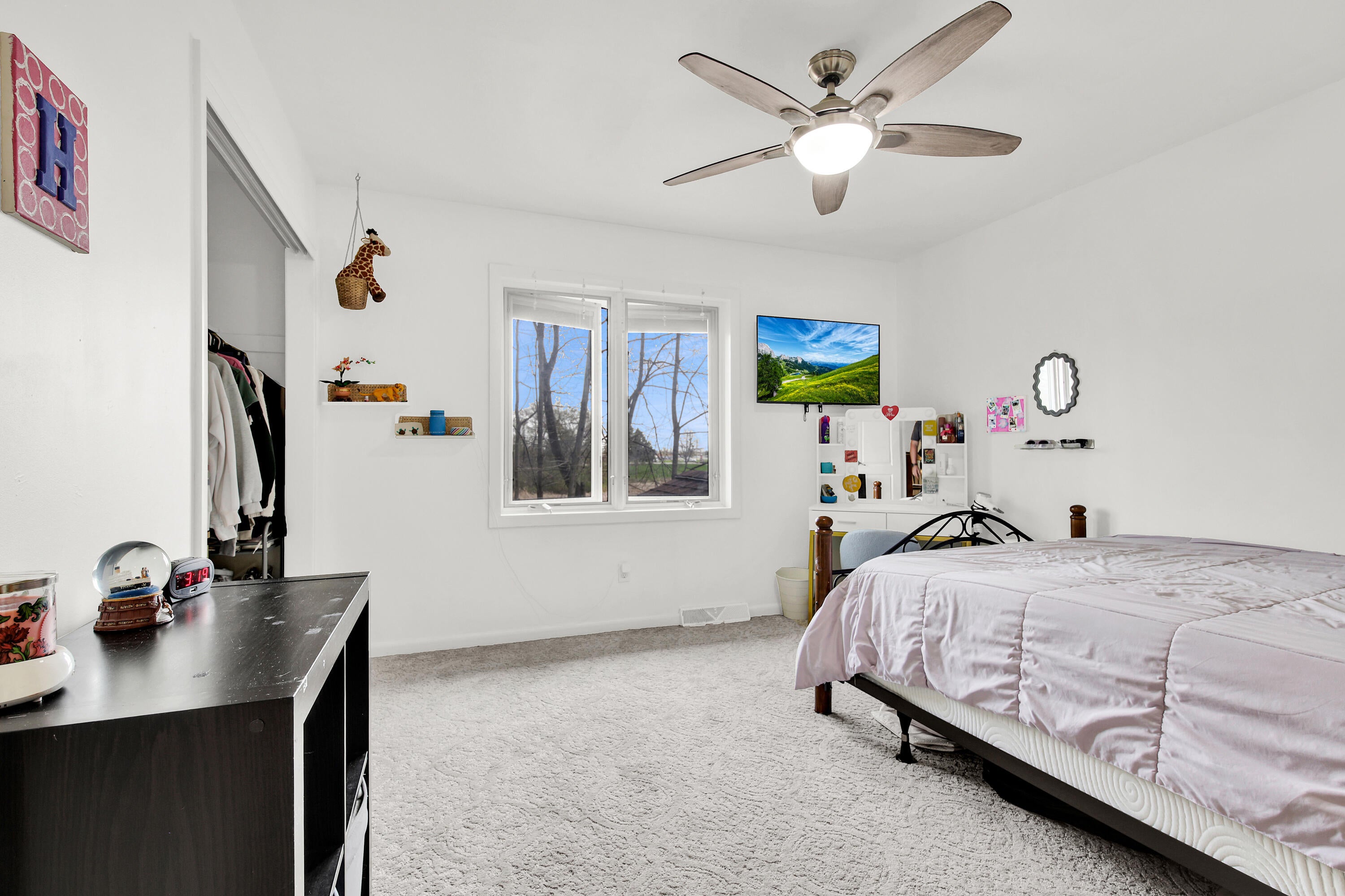 Muskego, Wisconsin, 53150, United States, 3 Bedrooms Bedrooms, ,3 BathroomsBathrooms,Residential,For Sale,2048106