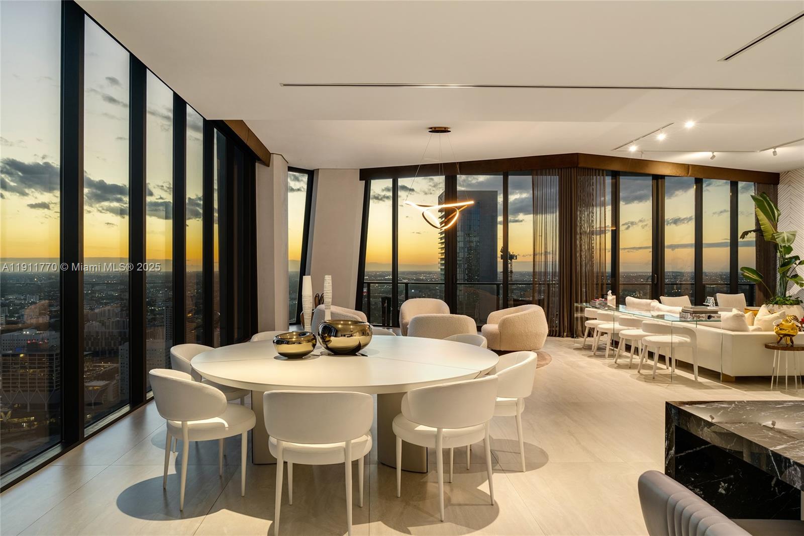 Miami, Florida, 33132, United States, 6 Bedrooms Bedrooms, ,7 BathroomsBathrooms,Residential,For Sale,1991375