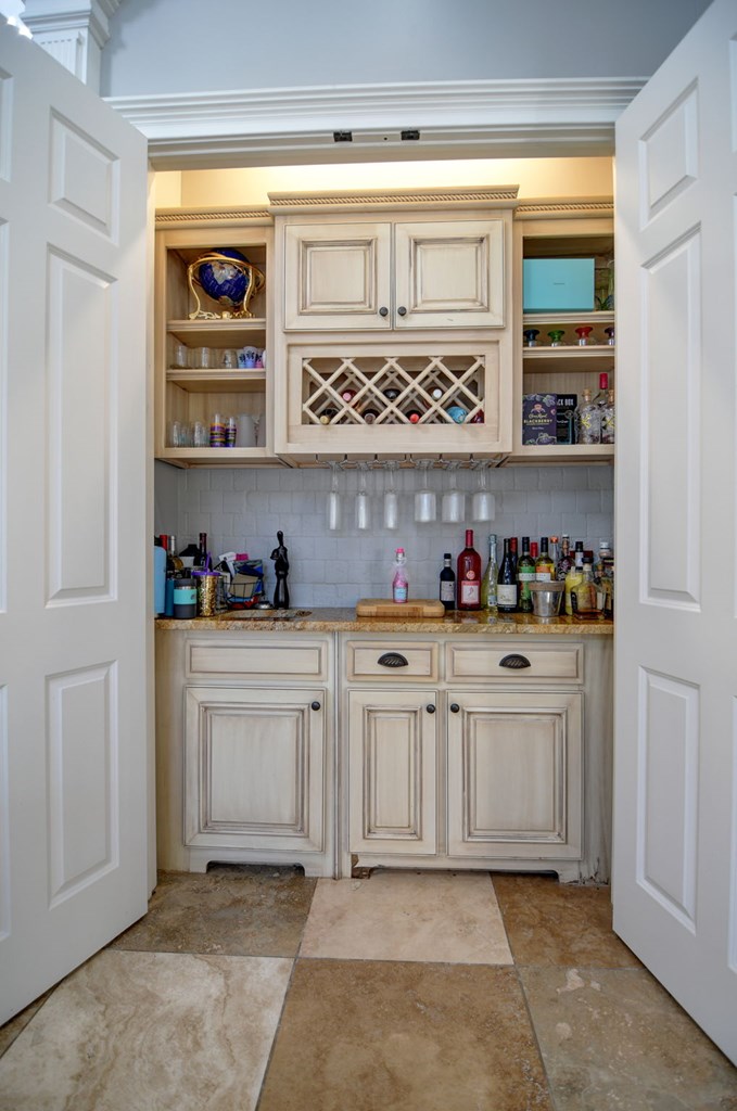 Valdosta, Georgia, 31601, United States, 4 Bedrooms Bedrooms, ,4 BathroomsBathrooms,Residential,For Sale,1995126