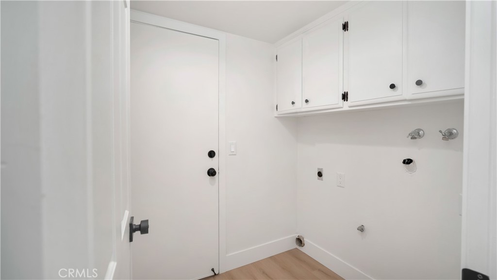 Lake Forest, California, 92630, United States, 4 Bedrooms Bedrooms, ,3 BathroomsBathrooms,Residential,For Sale,1987974