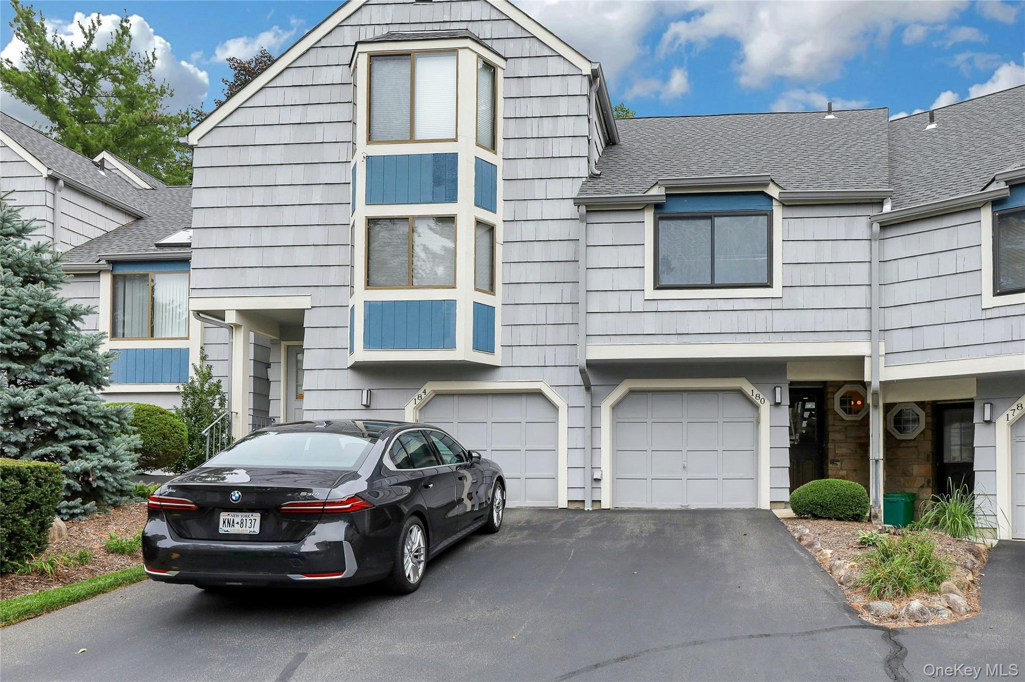 Nanuet, New York, 10954, United States, 2 Bedrooms Bedrooms, ,3 BathroomsBathrooms,Residential,For Sale,1947032