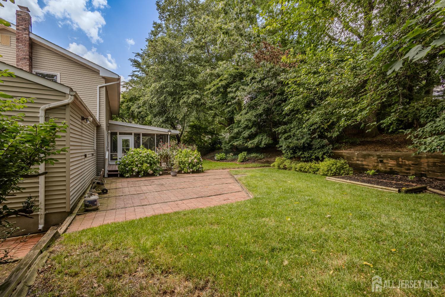 East Brunswick, New Jersey, 08816, United States, 4 Bedrooms Bedrooms, ,4 BathroomsBathrooms,Residential,For Sale,1900919