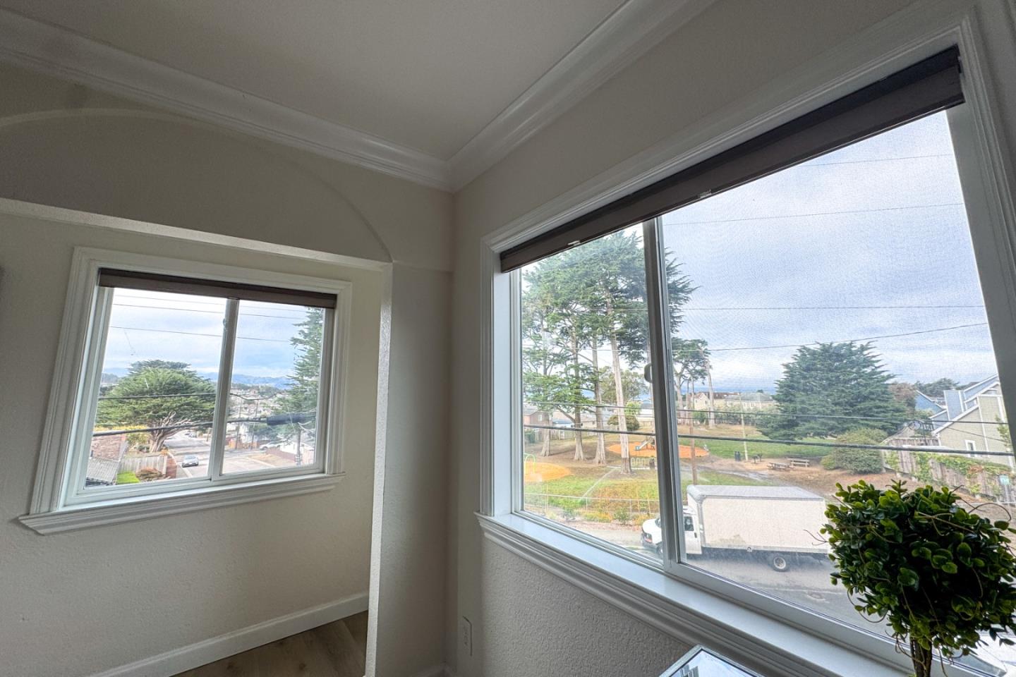 Pacifica, California, 94044, United States, 4 Bedrooms Bedrooms, ,5 BathroomsBathrooms,Residential,For Sale,1988346