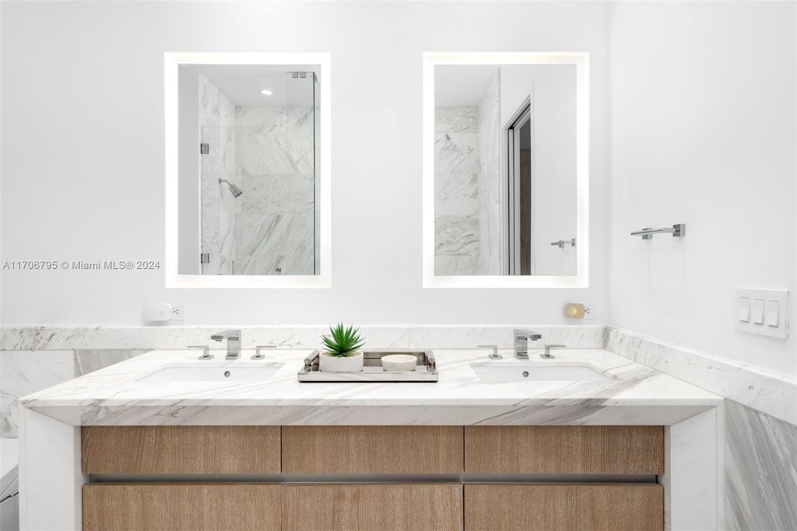 2811 S Bayshore Dr Unit 20BC, Miami, Florida, 33133, United States, 4 Bedrooms Bedrooms, ,5 BathroomsBathrooms,Residential,For Sale,2811 S Bayshore Dr Unit 20BC,1672082