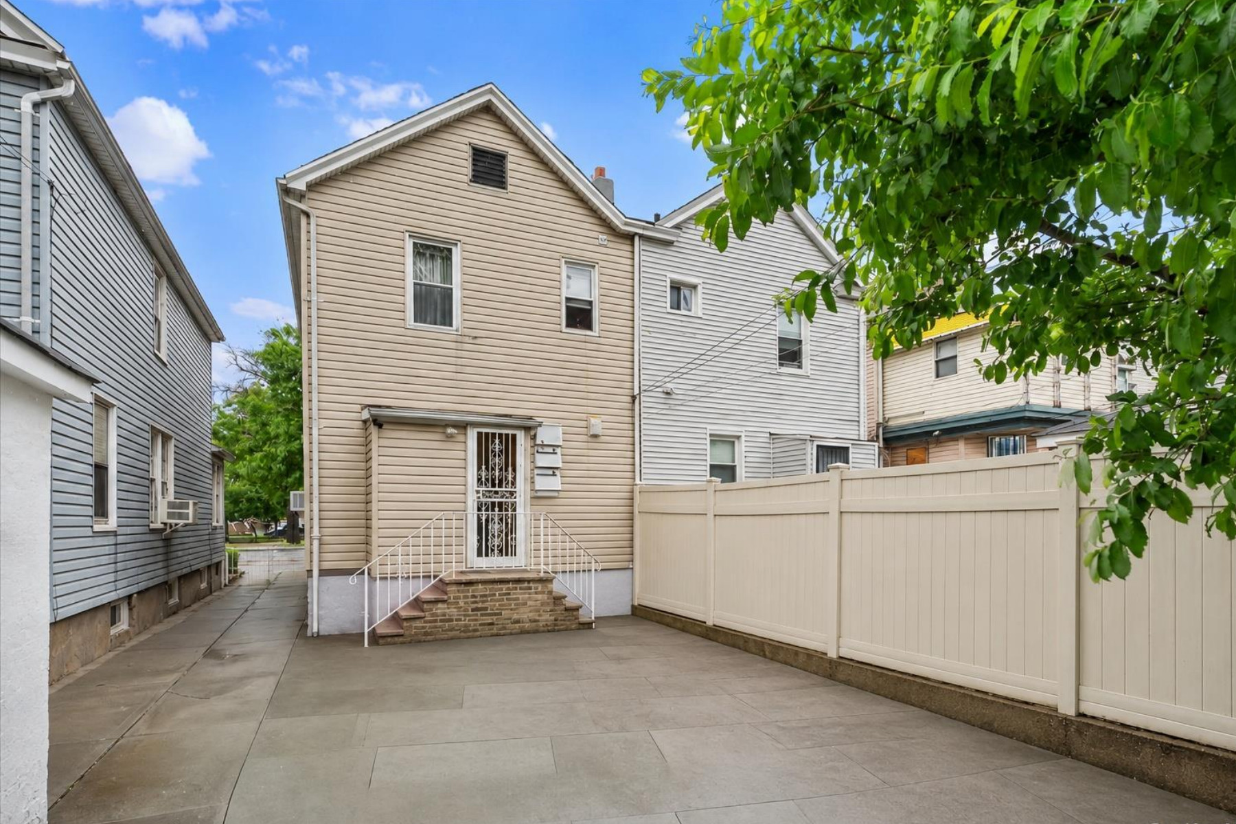 6928 Woodhaven Boulevard, Rego Park, NY, 11374 - 物件實景