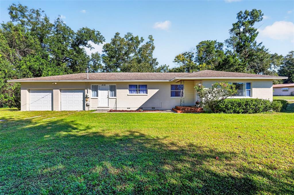 Huey St, Wildwood, FL 34785