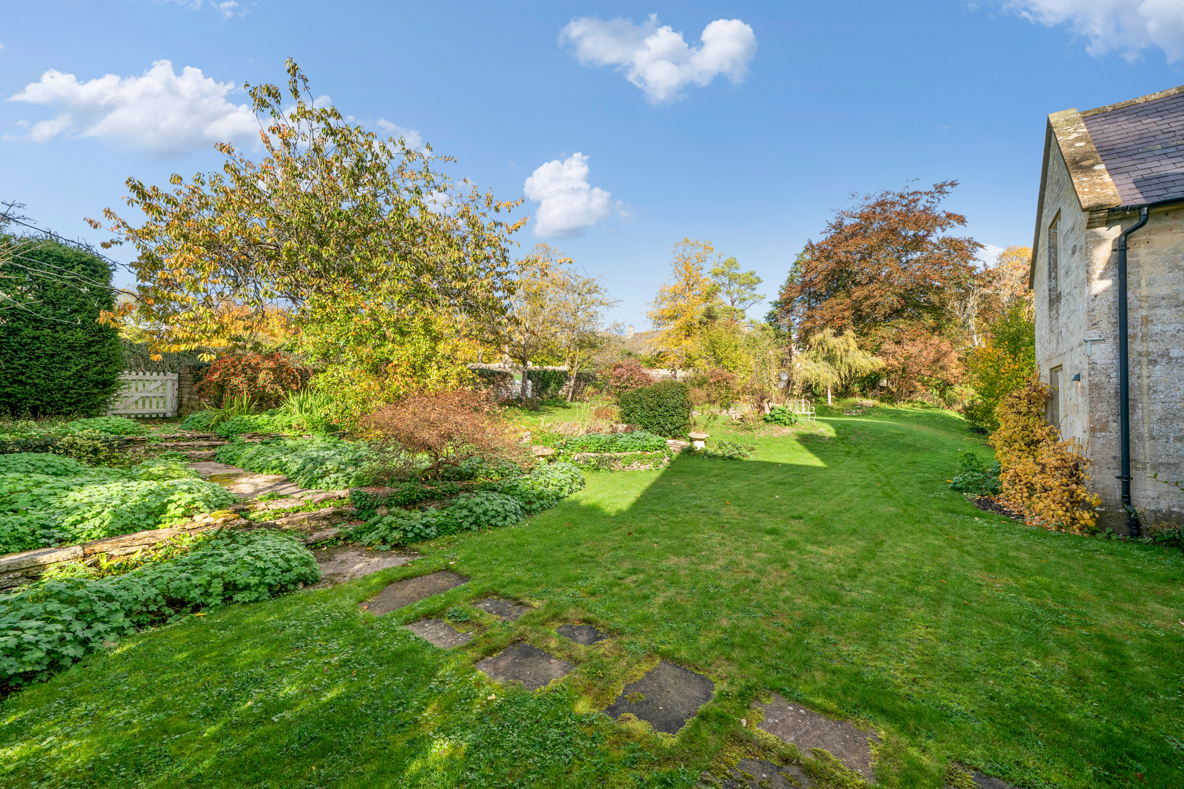  A Characterful Cotswolds House with Exceptional Grounds - 物件實景