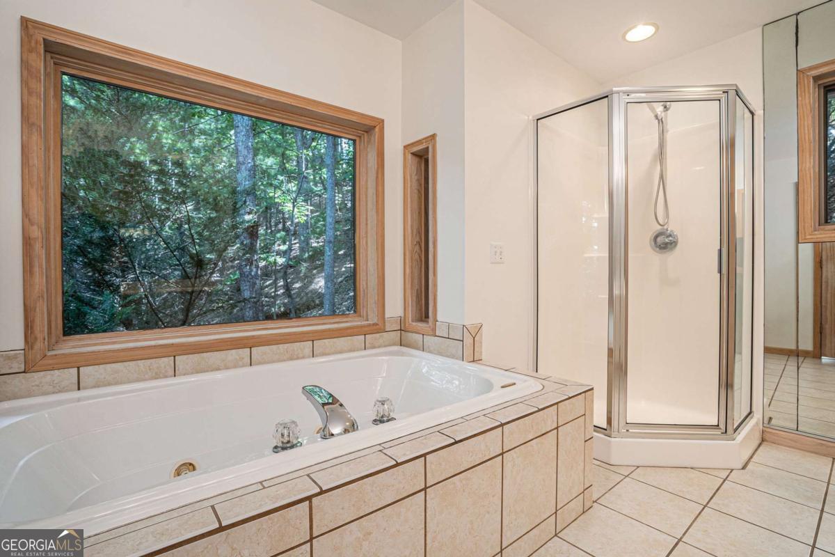 Ellijay, Georgia, 30536, United States, 4 Bedrooms Bedrooms, ,4 BathroomsBathrooms,Residential,For Sale,1888525