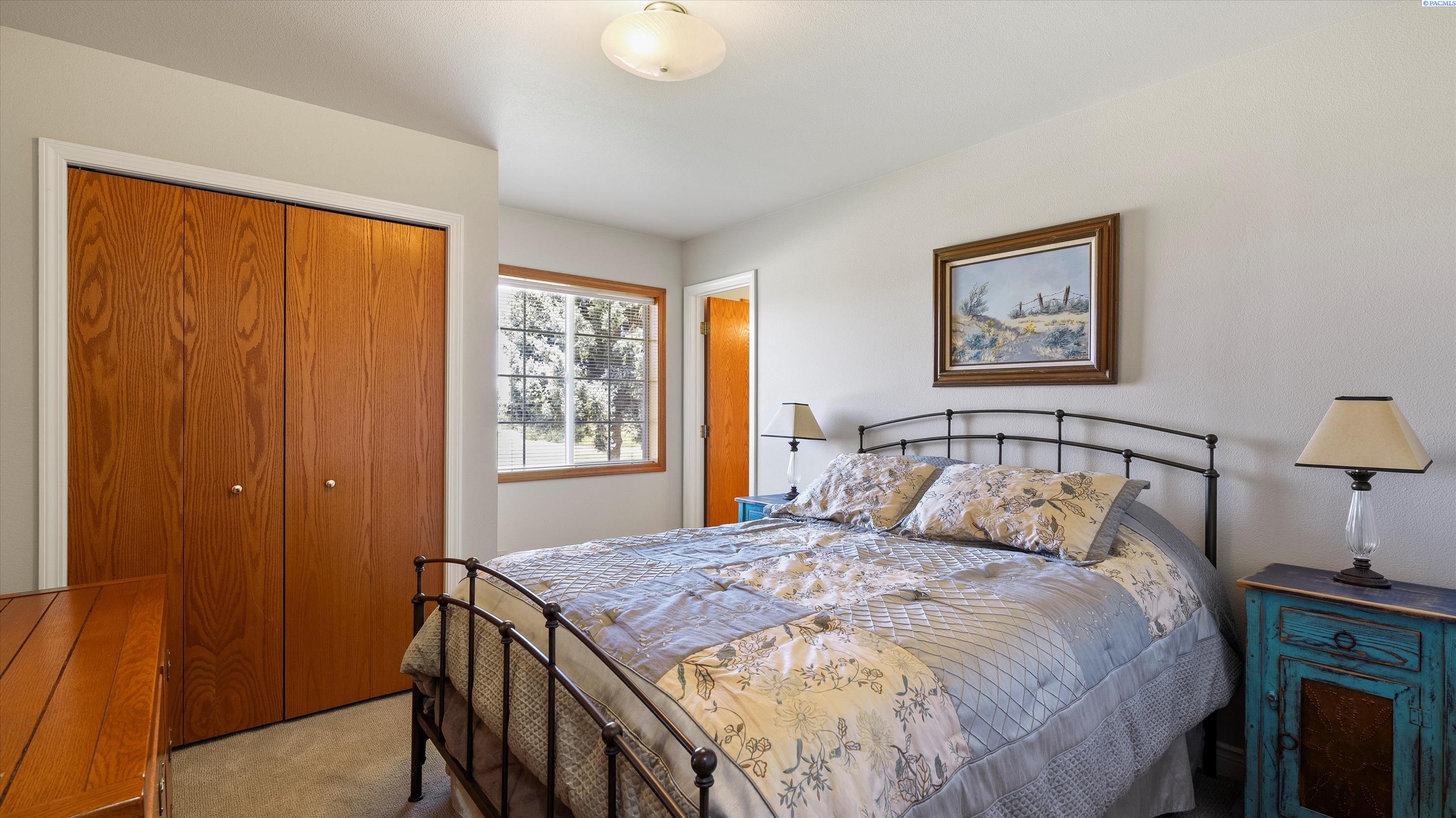 Prosser, Washington, 99350, United States, 3 Bedrooms Bedrooms, ,3 BathroomsBathrooms,Residential,For Sale,1867442