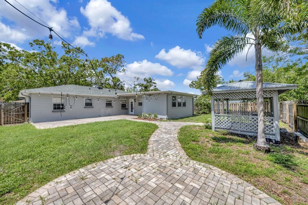 Tampa, Florida, 33611, United States, 3 Bedrooms Bedrooms, ,2 BathroomsBathrooms,Residential,For Sale,1876047