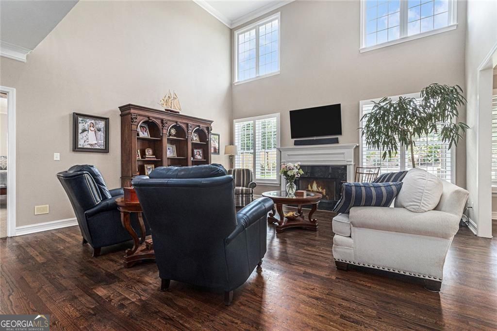 Roswell, Georgia, 30075, United States, 6 Bedrooms Bedrooms, ,5 BathroomsBathrooms,Residential,For Sale,1894243