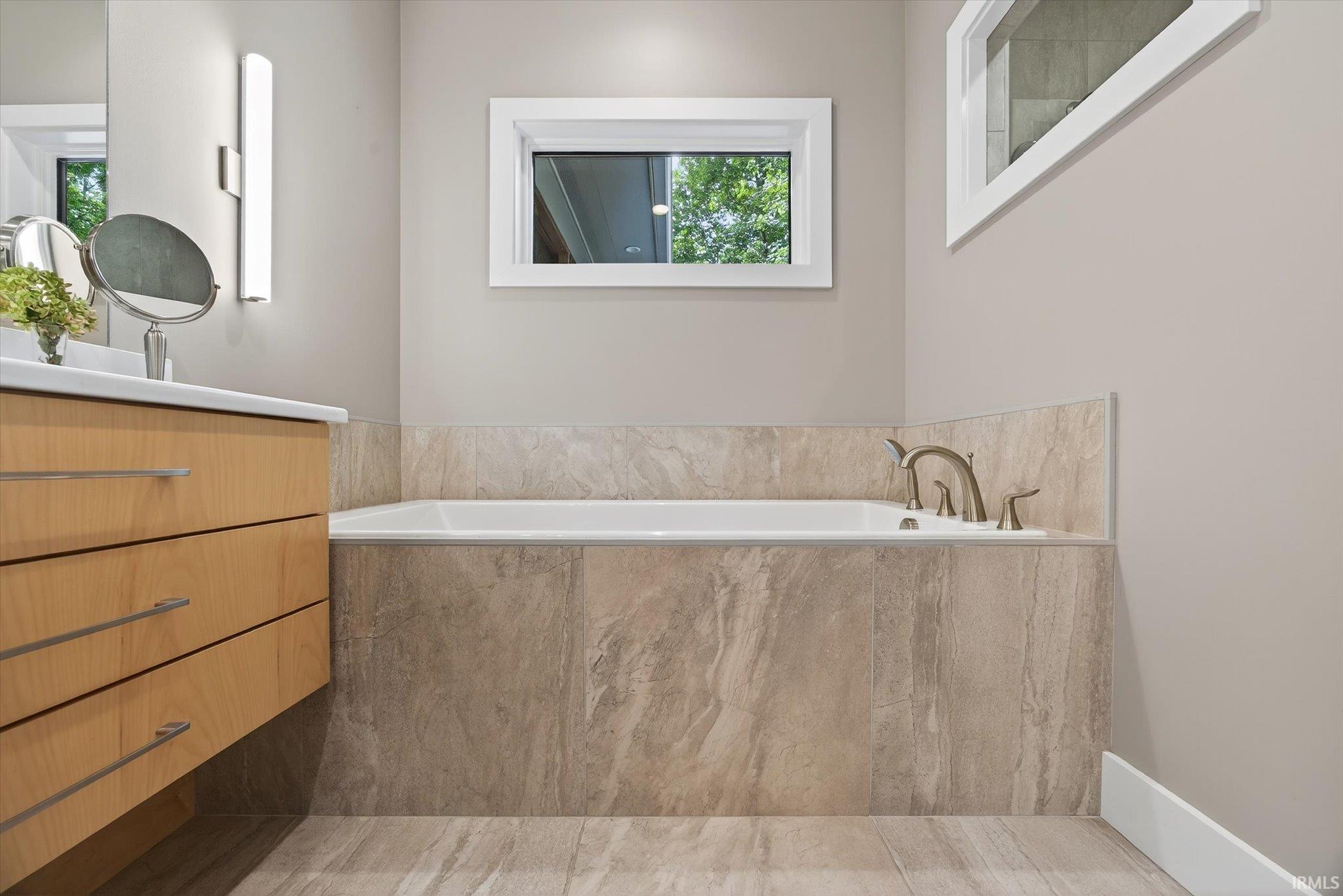 Bloomington, Indiana, 47401, United States, 3 Bedrooms Bedrooms, ,3 BathroomsBathrooms,Residential,For Sale,1977080