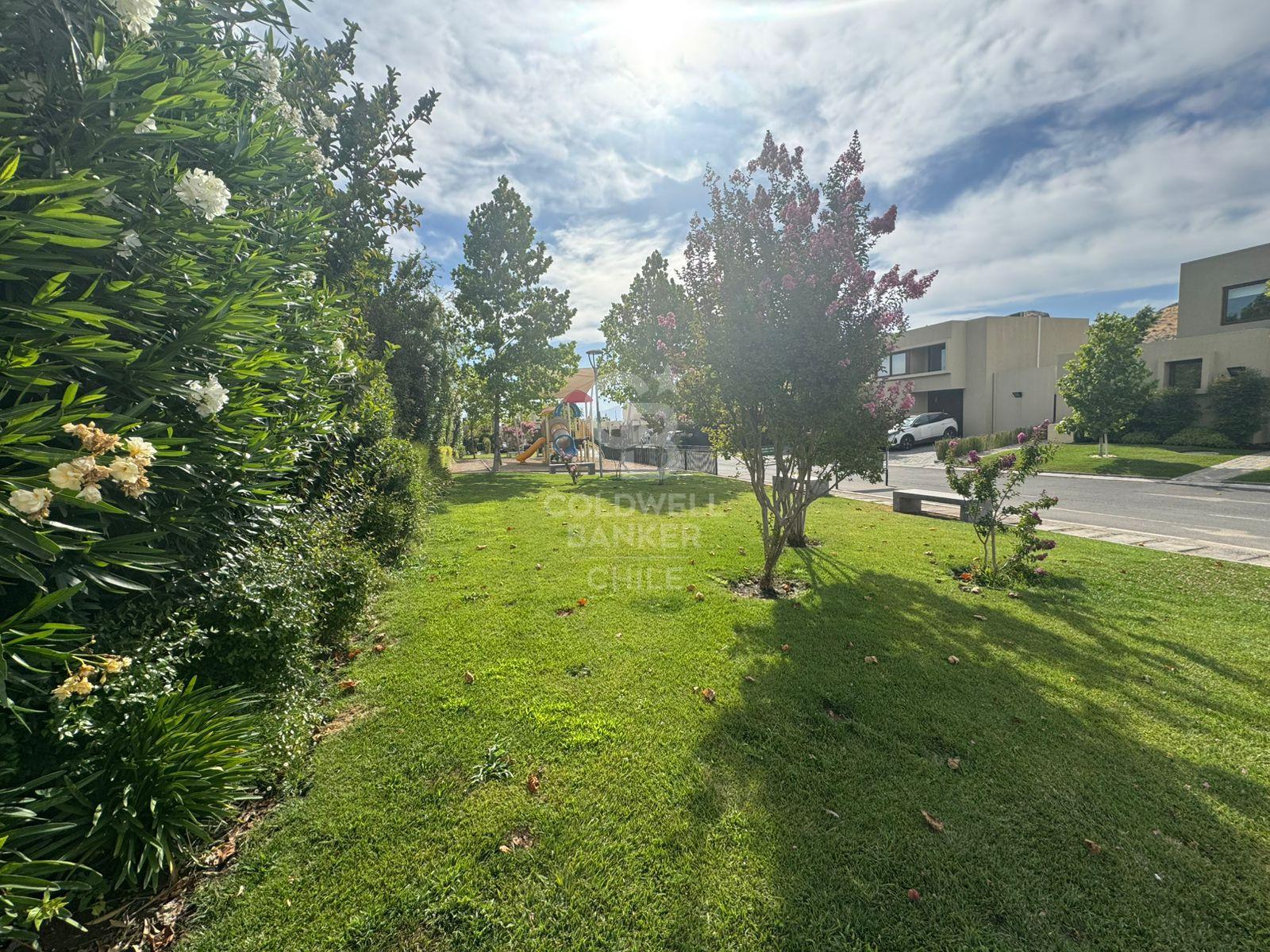 Colina, Chile, 4 Bedrooms Bedrooms, ,3 BathroomsBathrooms,Residential,For Sale,1690669