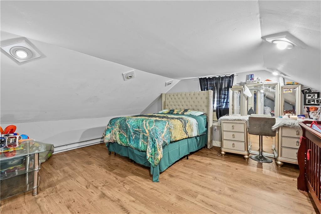 Woonsocket, Rhode Island, 02895, United States, 7 Bedrooms Bedrooms, ,3 BathroomsBathrooms,Residential,For Sale,1935382