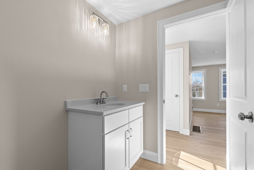 Plymouth, Massachusetts, 02360, United States, 3 Bedrooms Bedrooms, ,4 BathroomsBathrooms,Residential,For Sale,2049282