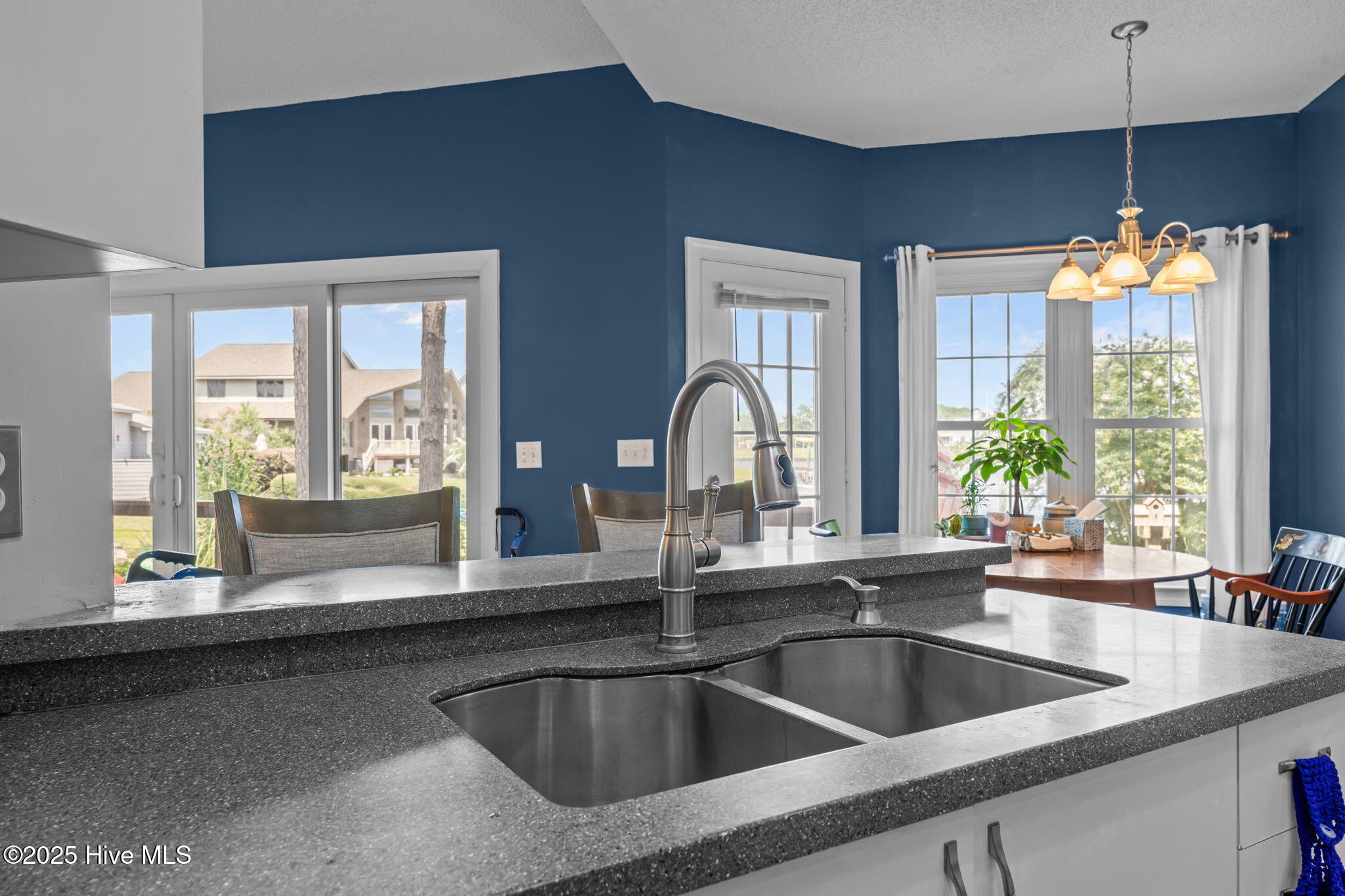 New Bern, North Carolina, 28560, United States, 4 Bedrooms Bedrooms, ,3 BathroomsBathrooms,Residential,For Sale,1946891